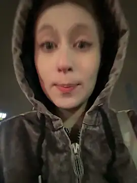 Snapshot of FroggyAnna chatting on October 2025 03:27:01 PM FroggyAnna online show from October 2025 03:27:01 PM