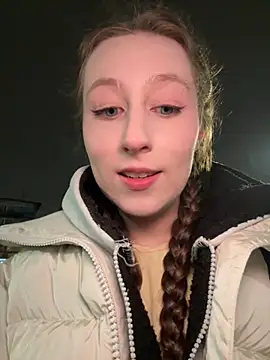 Snapshot of FroggyAnna chatting on November 2025 05:26:01 PM FroggyAnna online show from November 2025 05:26:01 PM