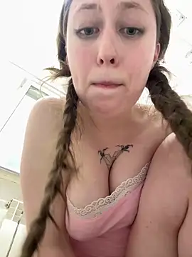 FroggyAnna online show from June 2026 12:32:02 AM