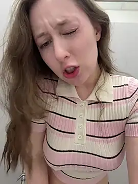 FroggyAnna online show from June 2026 05:03:02 PM