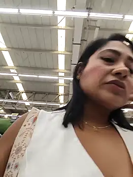 Snapshot of julieta_evanns1 chatting on October 2025 06:49:02 PM julieta evanns1 online show from October 2025 06:49:02 PM