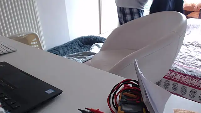 Snapshot of knodli chatting on October 2025 09:19:01 AM knodli online show from October 2025 09:19:01 AM