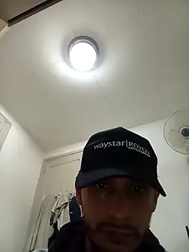 Juandavidbolivar online show from November 2025 12:11:02 AM