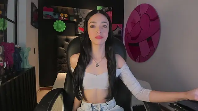 Snapshot of miIa_bratz chatting on February 2026 07:32:02 PM miIa bratz online show from February 2026 07:32:02 PM