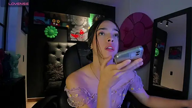 Snapshot of miIa_bratz chatting on February 2026 09:49:02 PM miIa bratz online show from February 2026 09:49:02 PM