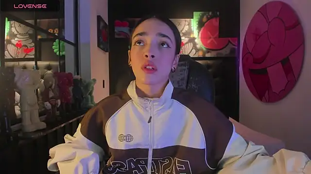 Snapshot of miIa_bratz chatting on March 2026 08:38:01 PM miIa bratz online show from March 2026 08:38:01 PM