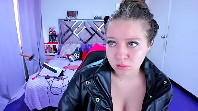 Luna Analya online show from February 2026 03:41:02 PM