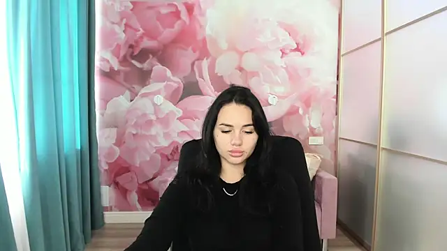 Snapshot of VenillaRose chatting on September 2025 06:26:01 AM VenillaRose online show from September 2025 06:26:01 AM