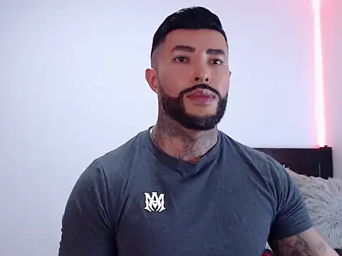 andrea de lucaa online show from October 2025 03:38:02 AM