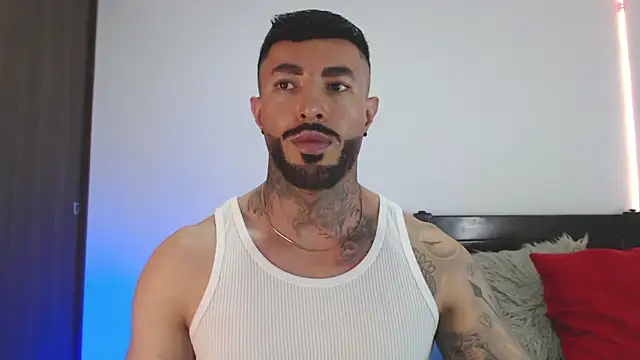 andrea de lucaa online show from April 2026 04:32:01 AM