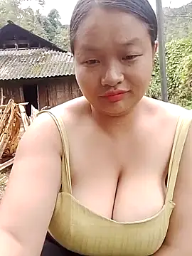 Snapshot of girl-babi chatting on September 2025 02:47:02 AM girl-babi online show from September 2025 02:47:02 AM