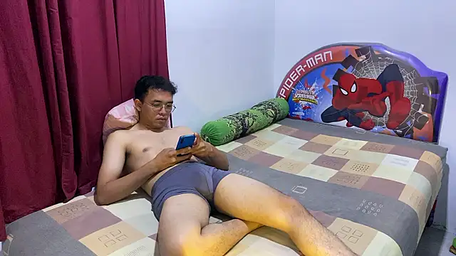 rand1101 online show from February 2026 06:38:01 PM