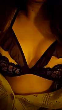 LeemaBean online show from September 2025 04:32:02 PM