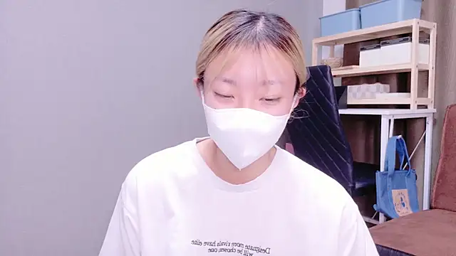 Nana  ch online show from October 2025 05:11:02 AM