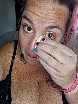 Snapshot of Courdles chatting on September 2025 04:40:01 PM Courdles online show from September 2025 04:40:01 PM