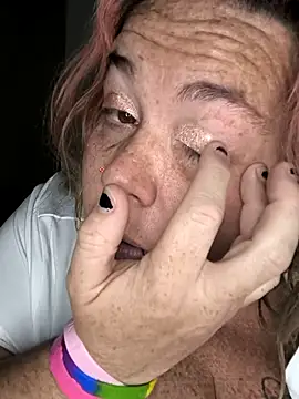 Snapshot of Courdles chatting on September 2025 06:15:02 AM Courdles online show from September 2025 06:15:02 AM