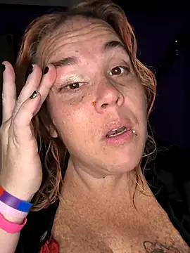 Snapshot of Courdles chatting on November 2025 05:02:01 PM Courdles online show from November 2025 05:02:01 PM