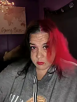 Snapshot of Courdles chatting on December 2025 09:35:01 PM Courdles online show from December 2025 09:35:01 PM