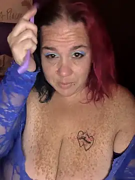 Snapshot of Courdles chatting on December 2025 07:58:01 AM Courdles online show from December 2025 07:58:01 AM