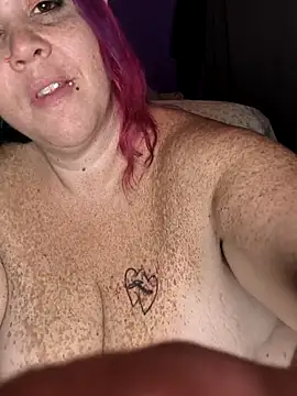 Snapshot of Courdles chatting on December 2025 12:34:02 PM Courdles online show from December 2025 12:34:02 PM