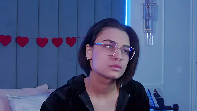 VioletAsh online show from February 2026 05:08:01 AM