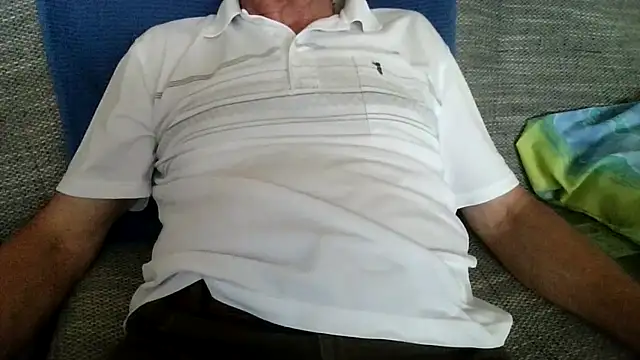velikifant7 online show from April 2026 04:23:02 PM