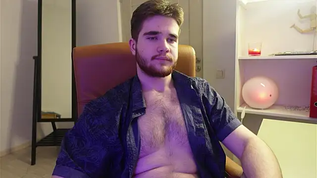 Snapshot of Mark_Maxim chatting on October 2025 06:09:02 PM Mark Maxim online show from October 2025 06:09:02 PM