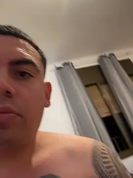 davidxxx099 online show from April 2026 10:05:01 PM