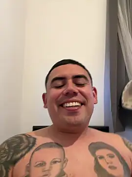davidxxx099 online show from June 2026 06:18:02 PM