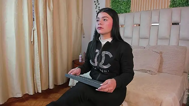 Jade Nmm online show from January 2026 01:27:02 PM