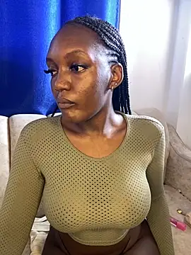 Snapshot of Its_Makena chatting on October 2025 05:30:01 AM Its Makena online show from October 2025 05:30:01 AM
