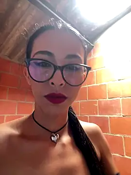 Emma  cumlovee online show from October 2025 04:37:01 PM