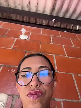 Snapshot of Emma__cumlovee chatting on February 2026 03:53:02 PM Emma cumlovee online show from February 2026 03:53:02 PM