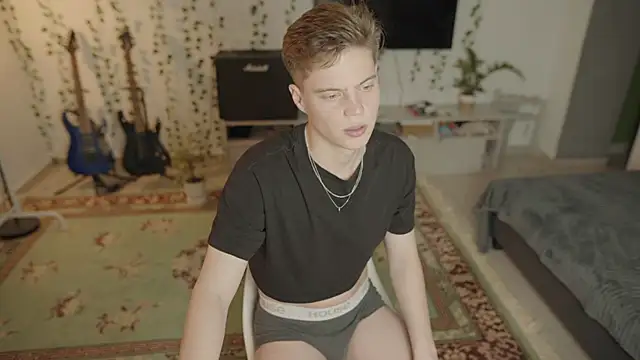 RusBradPitt online show from December 2025 03:30:01 PM