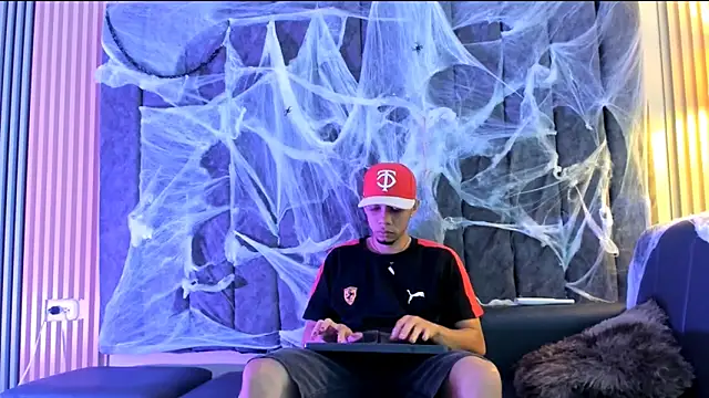 DustinandJordan online show from October 2025 05:17:02 AM