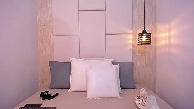 Dominic Taylor  online show from October 2025 03:15:02 AM