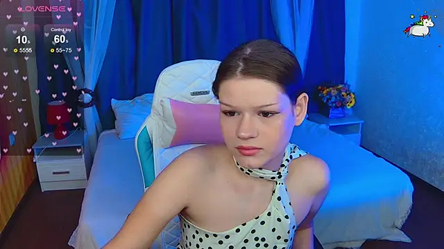 Lunamytrend online show from September 2025 06:02:01 AM