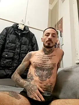 Snapshot of Robe420 chatting on November 2025 04:19:01 PM Robe420 online show from November 2025 04:19:01 PM