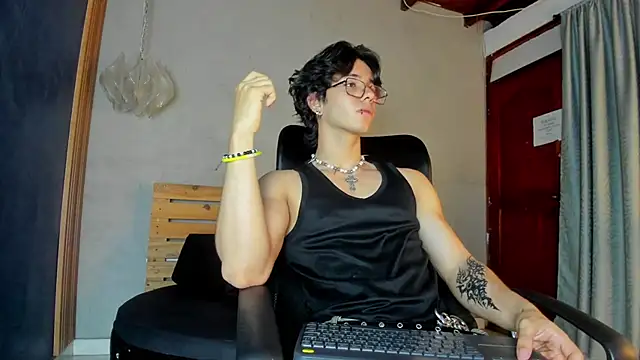 Markuss   online show from October 2025 03:07:01 AM