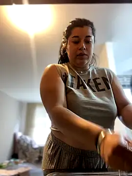 Tokio Sakura online show from October 2025 06:37:01 PM