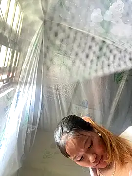 Snapshot of Xudaymin chatting on October 2025 05:38:01 AM Xudaymin online show from October 2025 05:38:01 AM