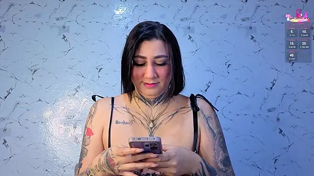 Snapshot of andrea_miller1 chatting on March 2026 06:30:01 AM andrea miller1 online show from March 2026 06:30:01 AM