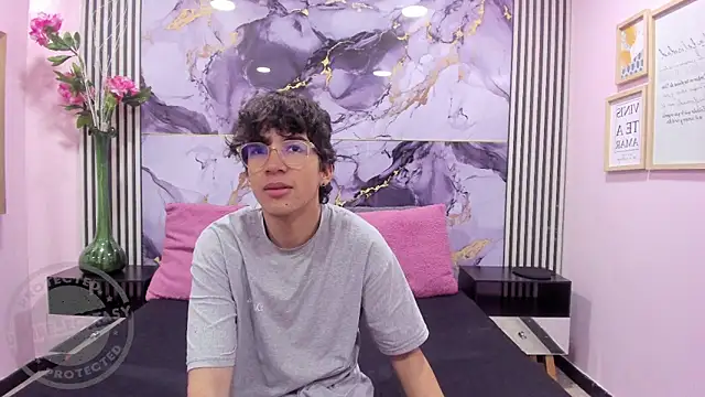 Desire Ecstasy online show from October 2025 01:33:02 PM