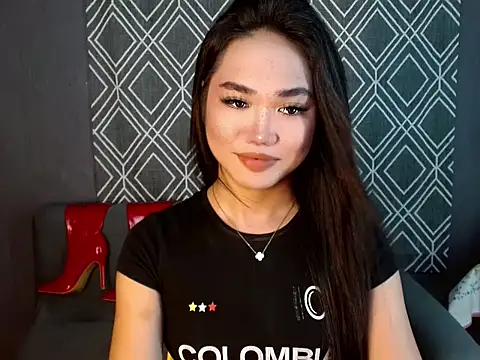 Snapshot of hugesignificant_69 chatting on October 2025 05:39:02 AM hugesignificant 69 online show from October 2025 05:39:02 AM