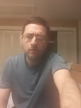 Snapshot of Gearsuit chatting on March 2026 08:53:01 AM Gearsuit online show from March 2026 08:53:01 AM