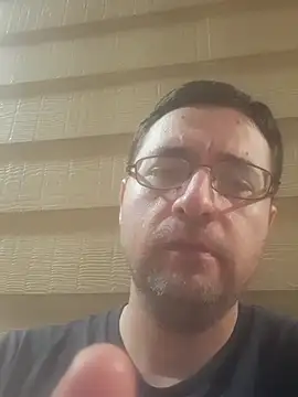 Snapshot of Gearsuit chatting on March 2026 05:44:01 AM Gearsuit online show from March 2026 05:44:01 AM