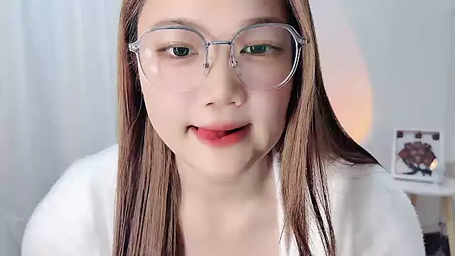 Snapshot of Dec-7758 chatting on September 2025 06:11:02 PM Dec-7758 online show from September 2025 06:11:02 PM