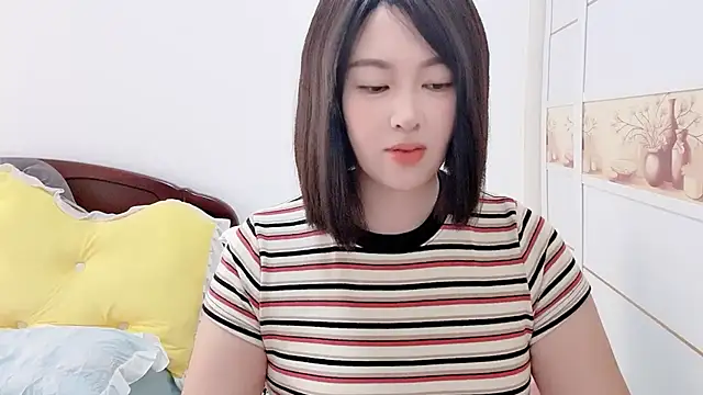 Snapshot of FeilL2t chatting on October 2025 02:15:01 AM FeilL2t online show from October 2025 02:15:01 AM