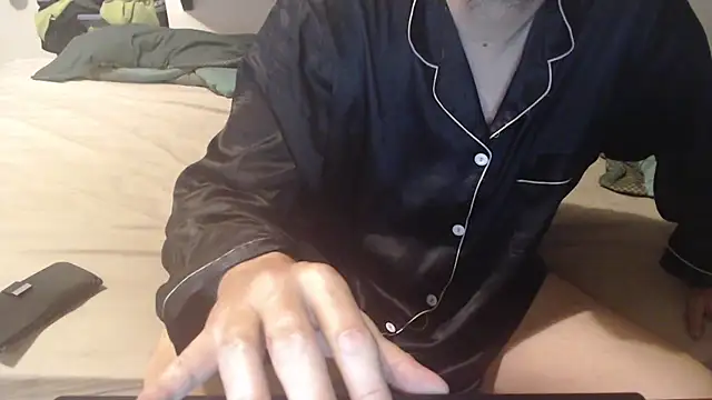 idiotpig66 online show from March 2025 04:30:01 PM