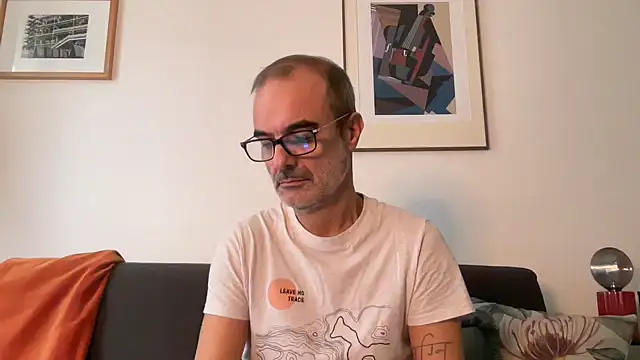 Snapshot of Milkywaymen chatting on November 2025 01:33:02 PM Milkywaymen online show from November 2025 01:33:02 PM